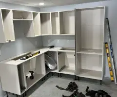 L-shaped kitchen cabinets
